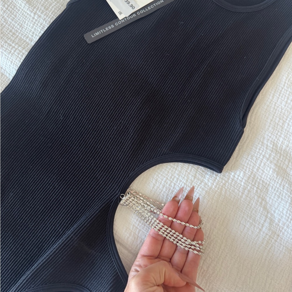 Elegant Black Cutout Top with Chain Detail - Picture 7 of 7